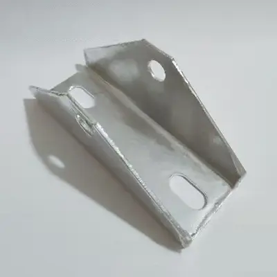 Konektor Triangle Bracket